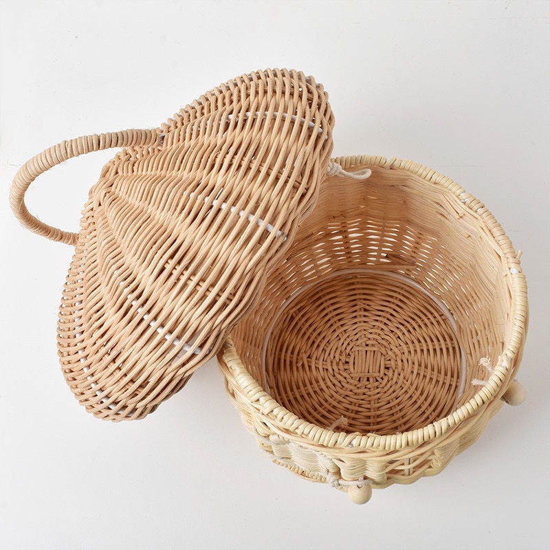 Vintage Style  Pinecone Rattan Basket Bag